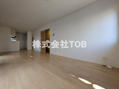 【居間・リビング】 | 下高井戸戸建-普通借家2年- | 15.7帖