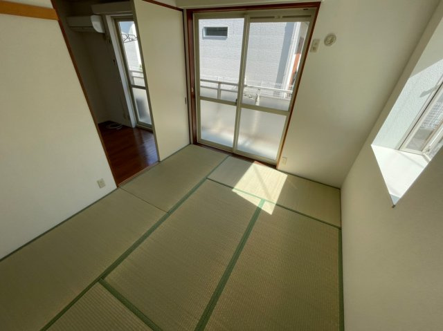 グランディール織戸の和室