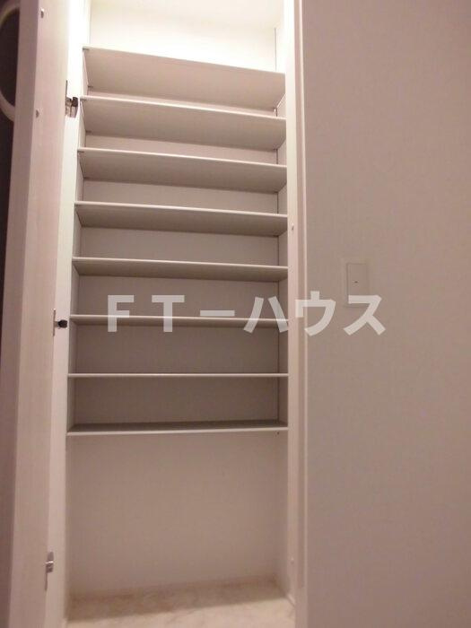 グランフラッツ幕張の収納|シューズクローク