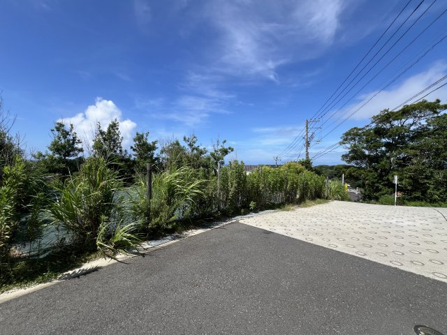 オーシャンビュー！敷地面積約101坪の眺望良好建築条件なしの広大な売地の外観