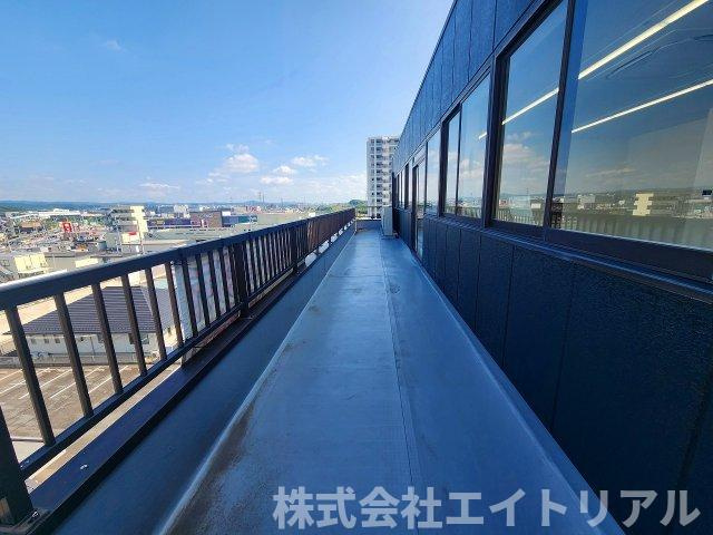 豊田市四郷町森前南　貸店舗・事務所のバルコニー
