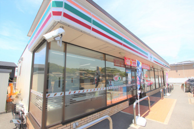 セブン－イレブン 君津郡店まで550ｍ