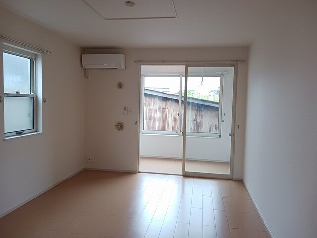 アッシュ１０の居間・リビング|ゆったり過ごせるリビングです