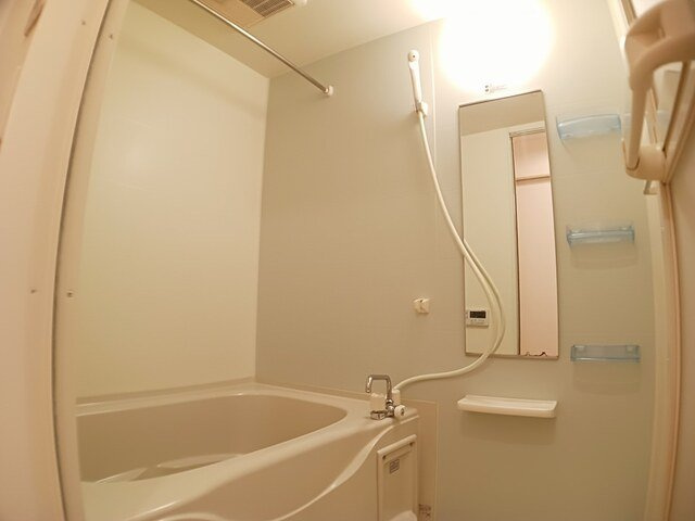 アッシュ１０の浴室|日々の疲れを癒すお風呂付です