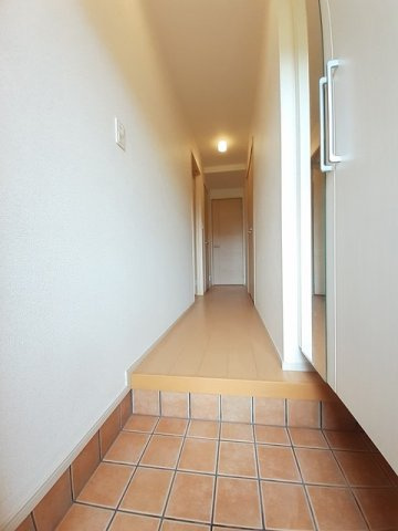 リムジン・グレィスの玄関