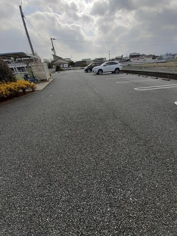 リムジン・グレィスの駐車場