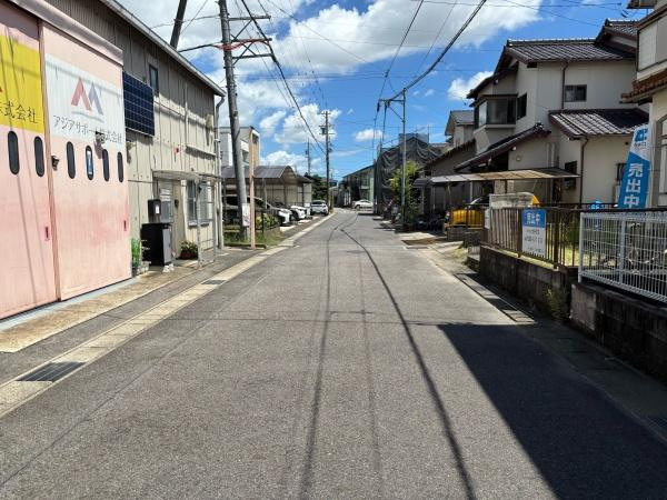 岡崎市筒針町・中古戸建の前面道路含む現地写真|前面道路です。