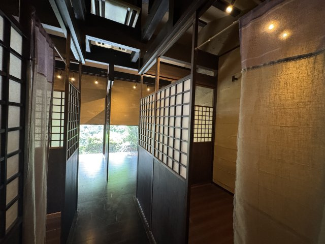 -三丁目不動産-　深谷市石塚　元飲食店の洋室