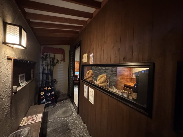 -三丁目不動産-　深谷市石塚　元飲食店の玄関