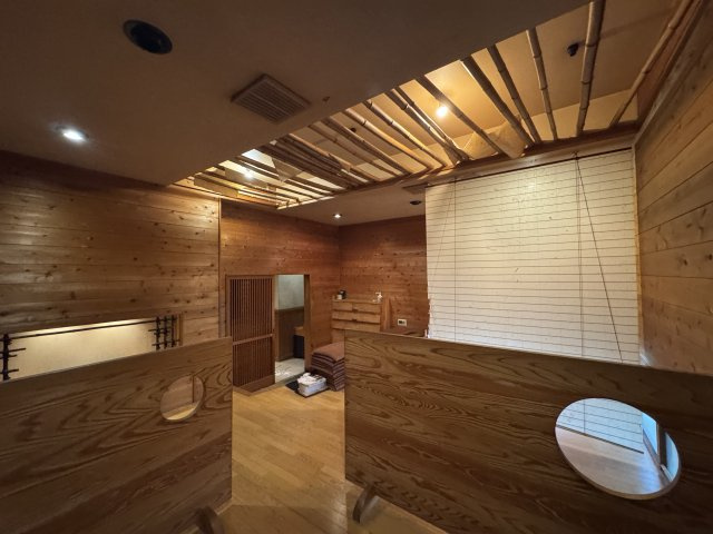 -三丁目不動産-　深谷市石塚　元飲食店の洋室