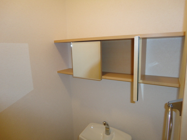 フレッシュパレス堀越の収納|トイレ収納