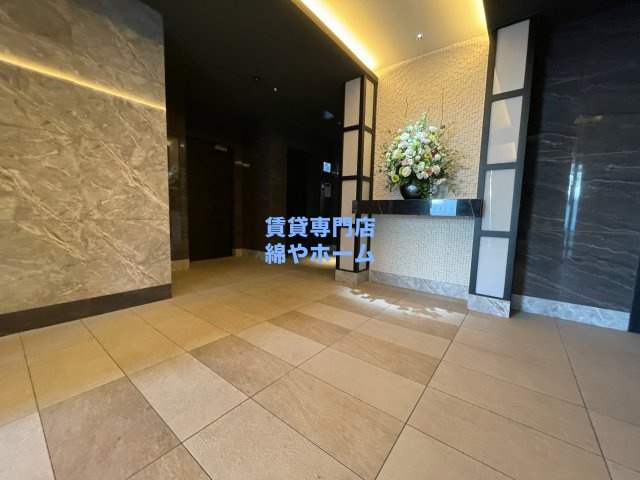 エスリード難波ザ・メゾンのロビー