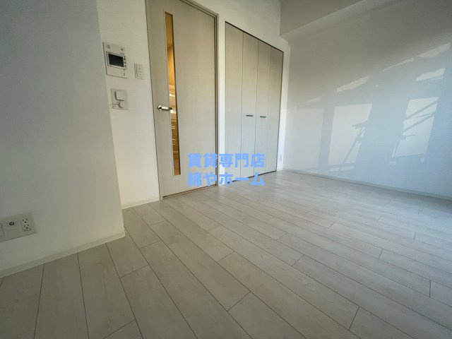 エスリード難波ザ・メゾンの洋室