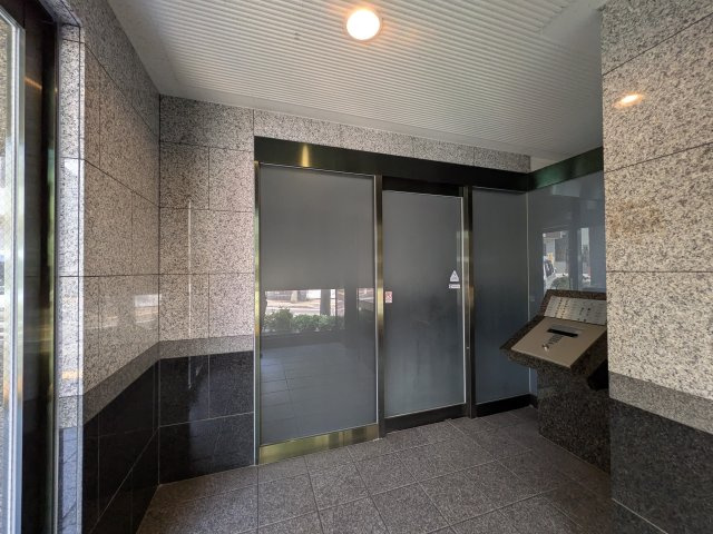 【エントランス】