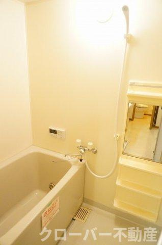 ララ・メゾン　Ａの浴室