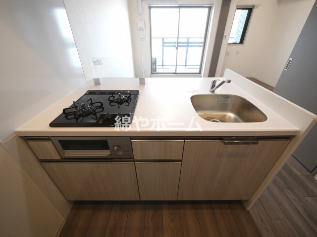 プレサンス東小橋エレディータ のキッチン|コンパクトなキッチンで掃除もラクラク