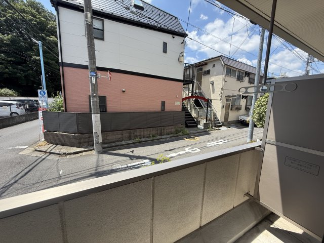 【バルコニー】 | バーガンディハウス | バルコニーの日当りも良好です！