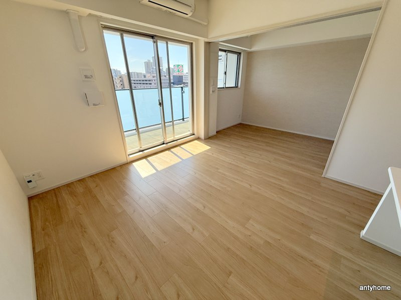 スプランディッド城東関目　仲介手数料無料の居間・リビング