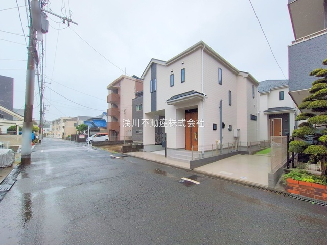 八王子市　大和田町　新築一戸建て　６期の前面道路含む現地写真|～北側6ｍ道路に面しています～