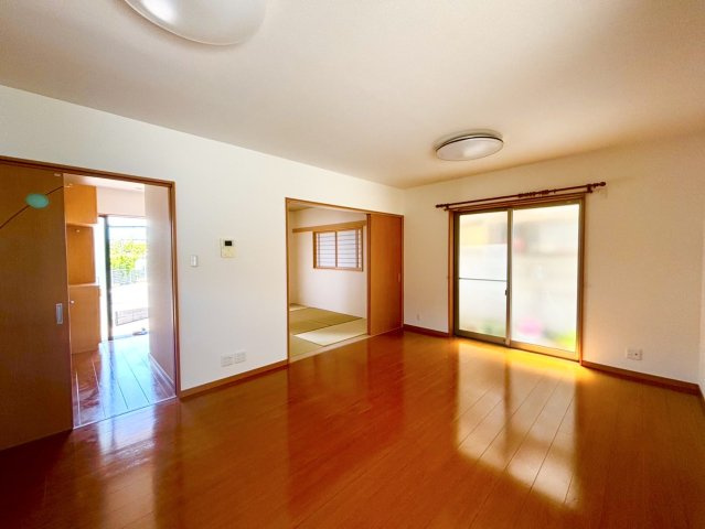 【居間・リビング】 | 岸和田市　中古戸建て