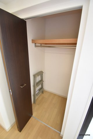 リッジ江坂（旧：ルクレ江坂）　仲介手数料無料の収納