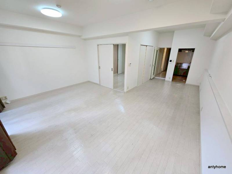 テンフォーティ　仲介手数料無料の居間・リビング