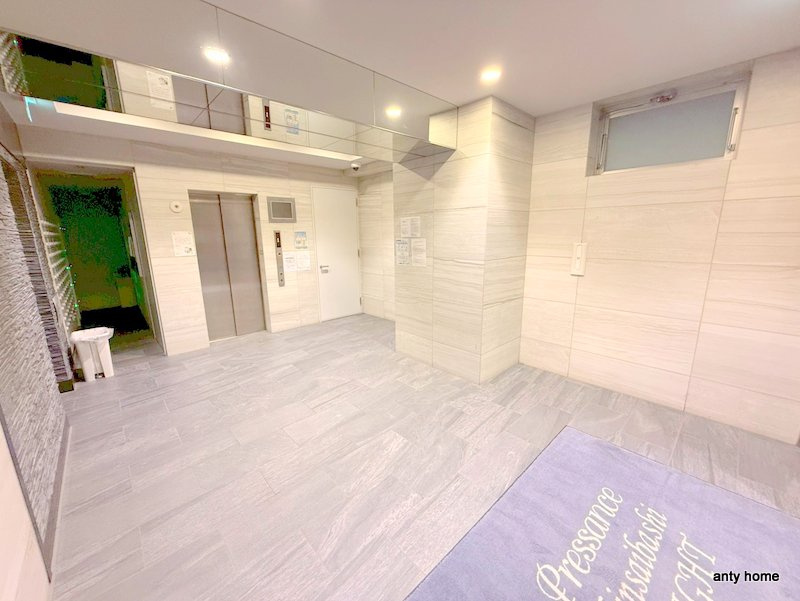 プレサンス心斎橋ブライト　仲介手数料無料のロビー