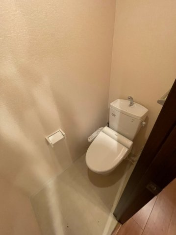 ウイステリア名城　名古屋市賃貸　仲介手数料無料のトイレ