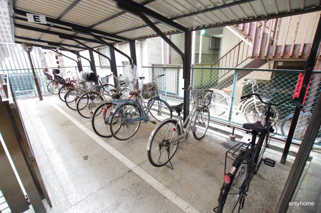 ノバカネイチ中津　仲介手数料無料の駐車場