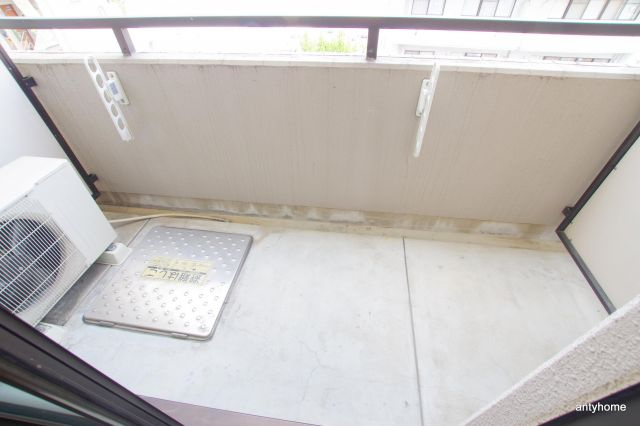 クレール東天満　仲介手数料無料のバルコニー