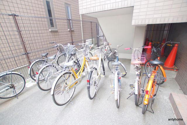 クレール東天満　仲介手数料無料の駐車場