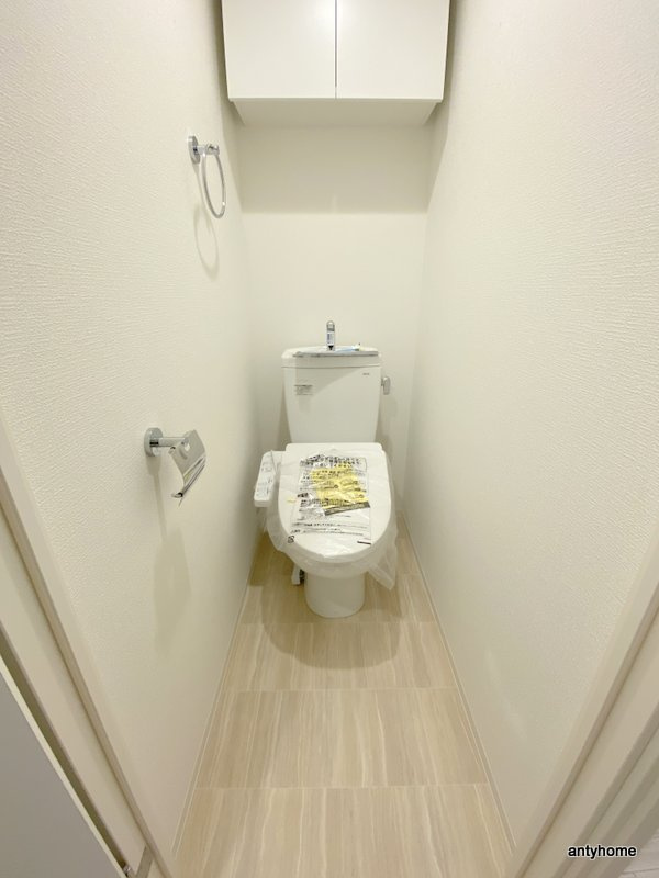 セレニテ難波ミラク壱番館　仲介手数料無料のトイレ
