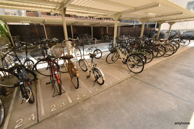 Luxe新大阪1　仲介手数料無料の駐車場