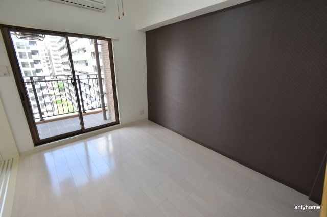 Luxe新大阪1　仲介手数料無料の寝室