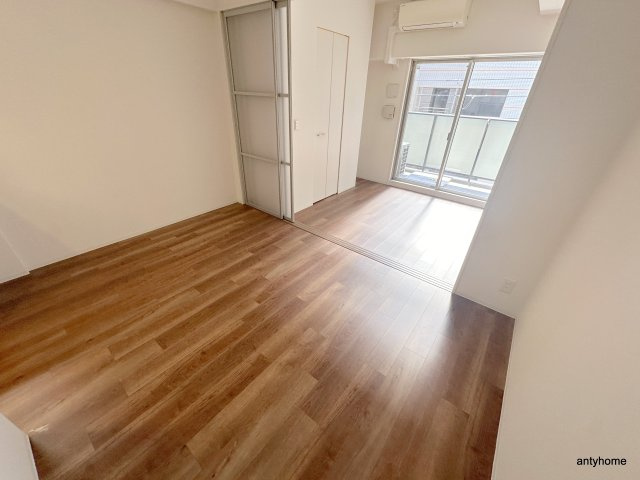 アーバネックス本町　仲介手数料無料の居間・リビング