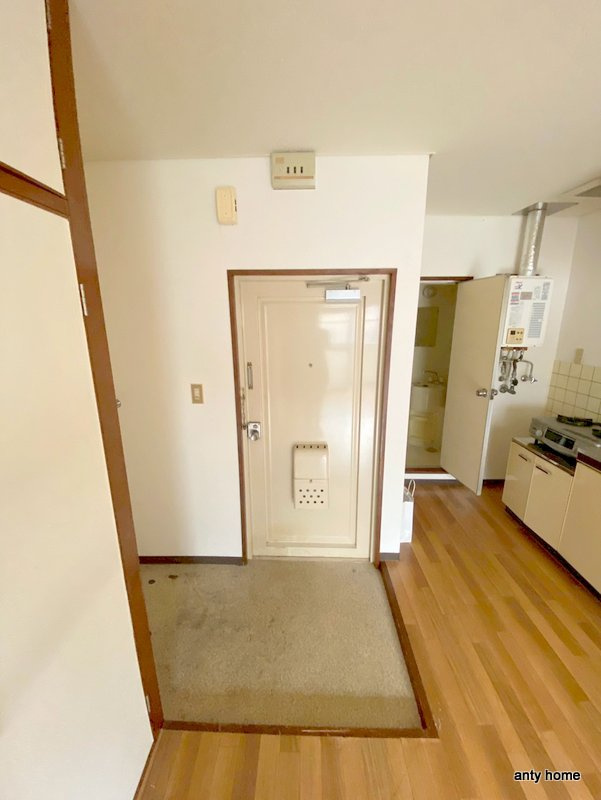 太陽マンション　仲介手数料無料の玄関