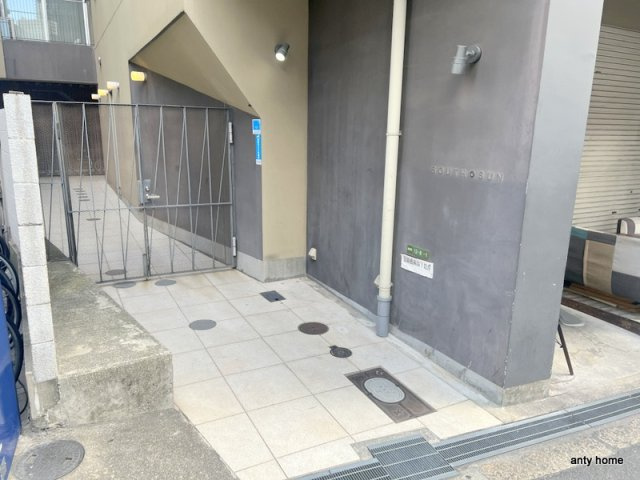 サウス・サン 仲介手数料無料のエントランス