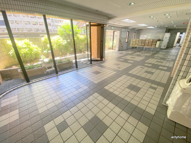 ライオンズマンション日本橋　仲介手数料無料のロビー