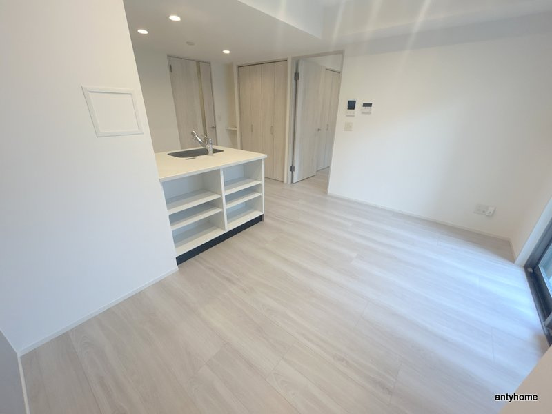 LAZO内久宝寺　仲介手数料無料の居間・リビング