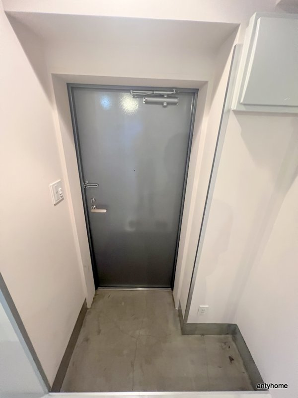 ガレット南森町　仲介手数料無料の玄関