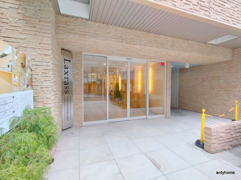 ラクラス長堀橋　仲介手数料無料のエントランス