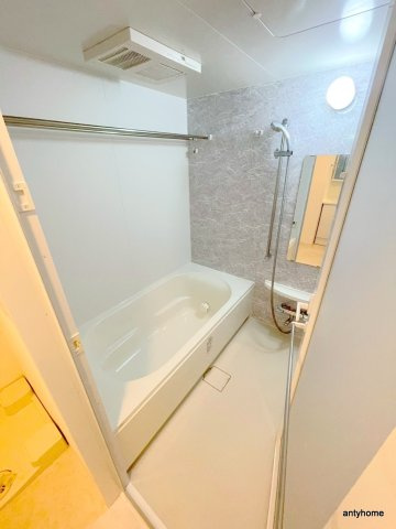 ラクラス長堀橋　仲介手数料無料の浴室