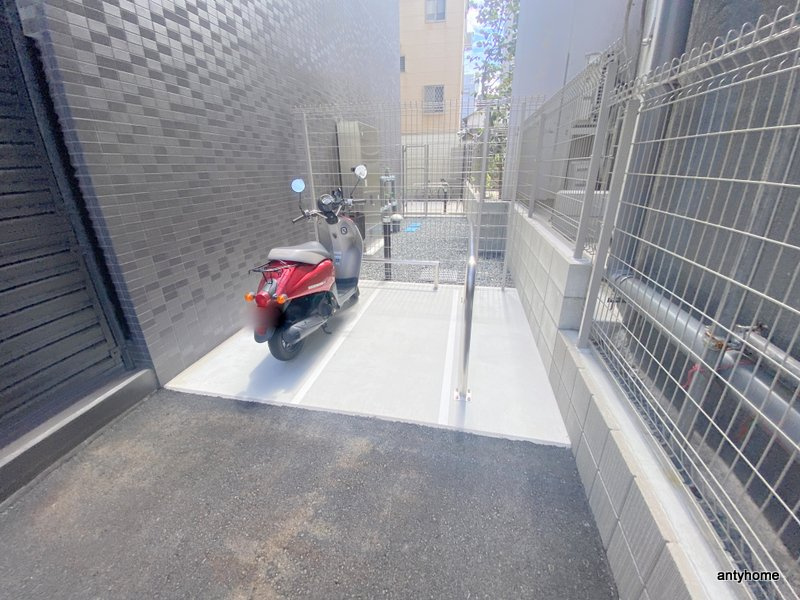 プレサンス天王寺 勝山　仲介手数料無料の駐車場