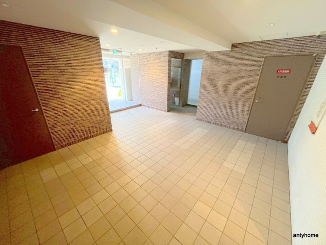 ルーチェ桜川　仲介手数料無料のロビー