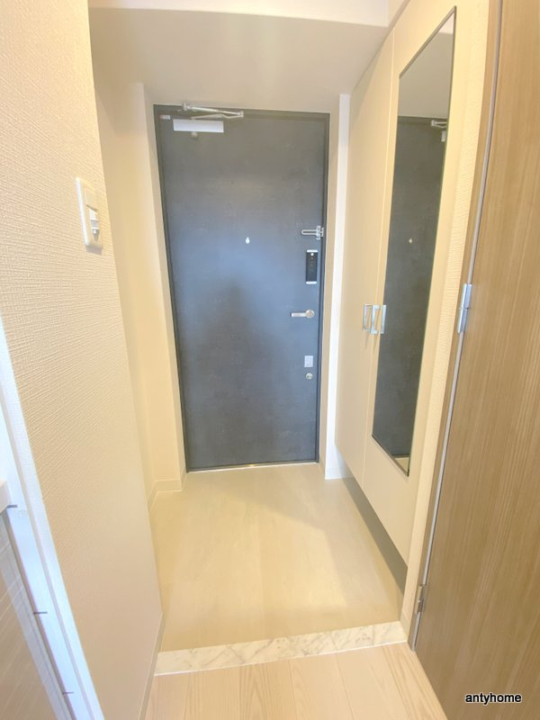 エスリード大阪フェリス　仲介手数料無料の玄関