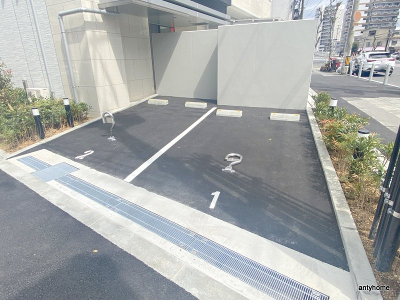 エスリード大阪フェリス　仲介手数料無料の駐車場