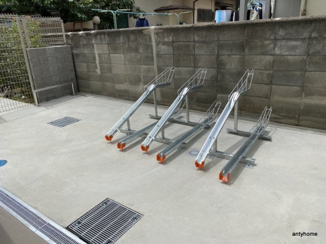 レジリエント江坂穂波町　仲介手数料無料の駐車場