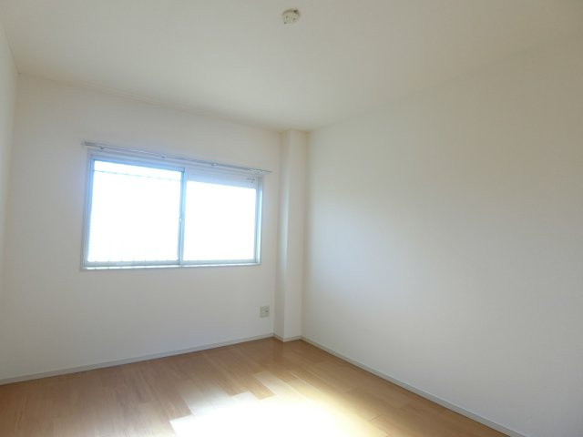 コーポ　エンナの洋室