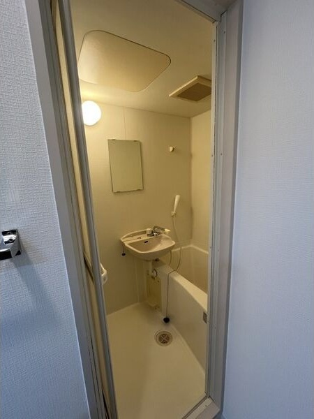 ディアコートセンバの浴室