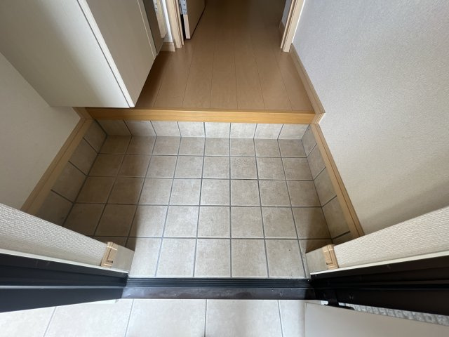 シン．シン．ハウスＢの玄関